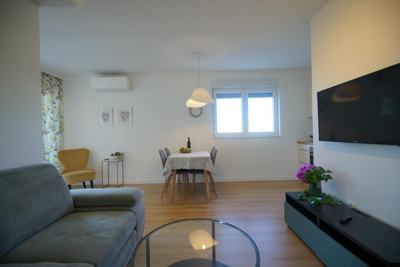 Apartment Perla Sukošan Exterior foto